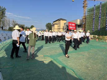 漢中市2022年二季度“四個(gè)一批”重點(diǎn)項(xiàng)目觀摩組到西鄉(xiāng)縣文旅場(chǎng)館建設(shè)PPP項(xiàng)目現(xiàn)場(chǎng)觀摩